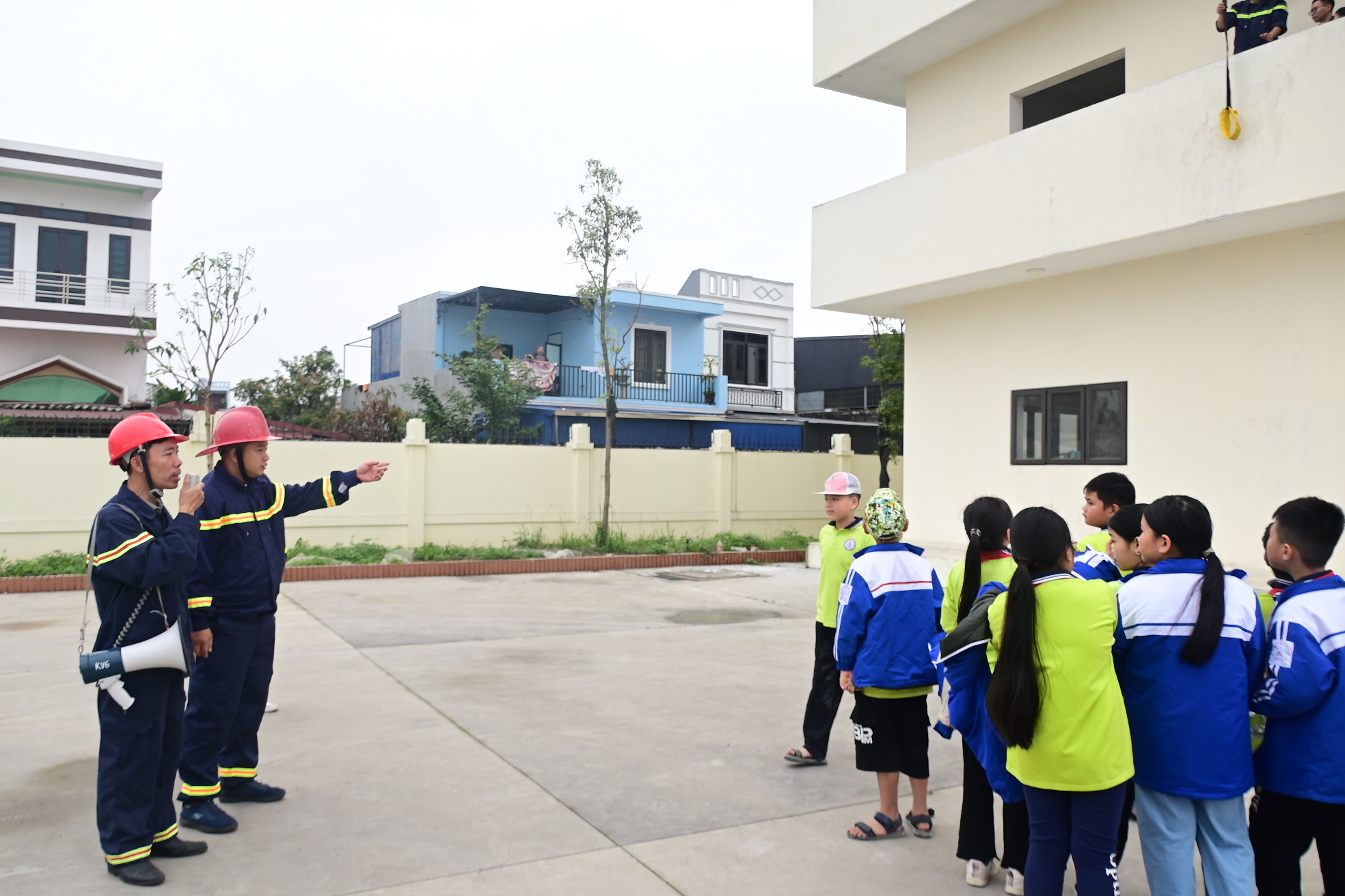 Phòng Cảnh sát PCCC và CNCH: Mở đợt cao điểm tuyên truyền Dự án Luật Quản lý, sử dụng vũ khí, vật liệu nổ và công cụ hỗ trợ (sửa đổi)